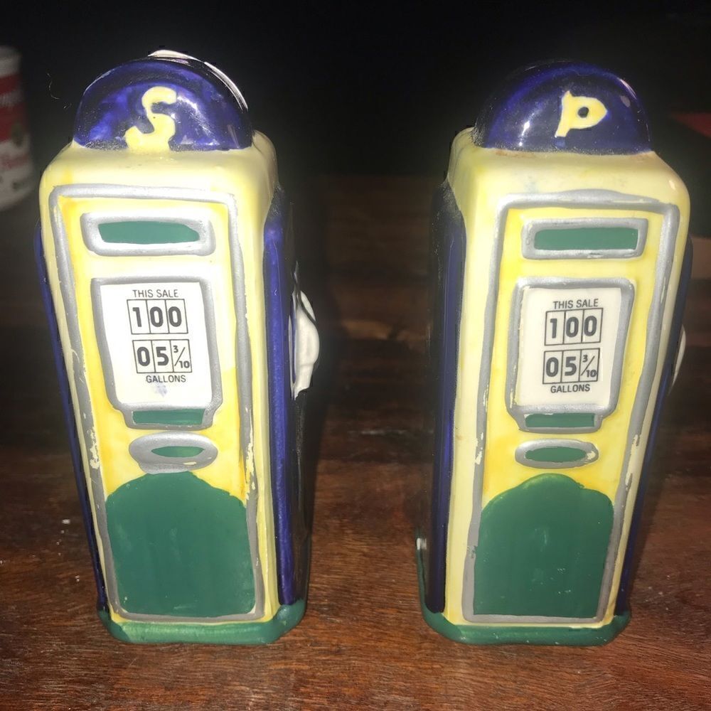VINTAGE OCI OMNIBUS GAS STATION PUMP SALT & PEPPER SHAKERS MADE IN SRI LANKA.
